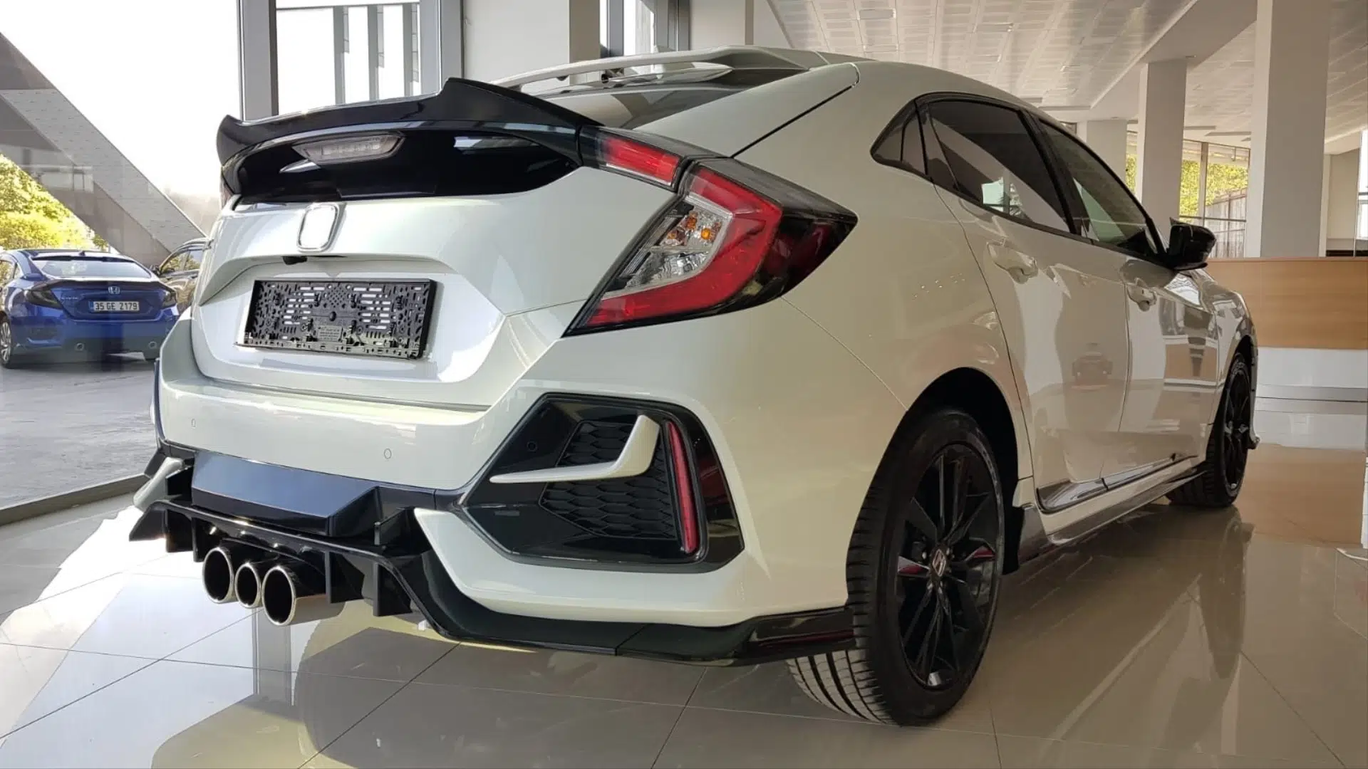 CIVIC FK7 2016-2020 IÇIN UYUMLU HATCHBACK SPOILER DTO (PIANO BLACK)