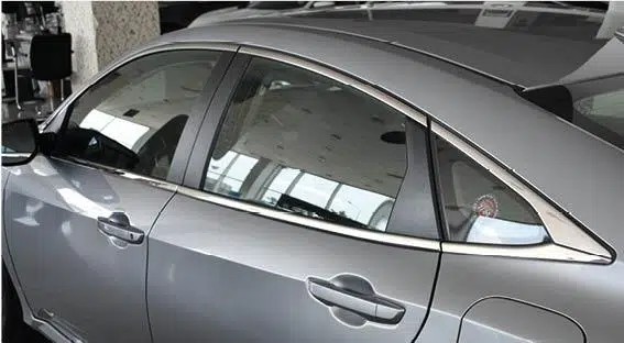 Oled Garaj Honda Civic FC5 İçin Uyumlu Krom Cam Alt Çıtası Sıyırı