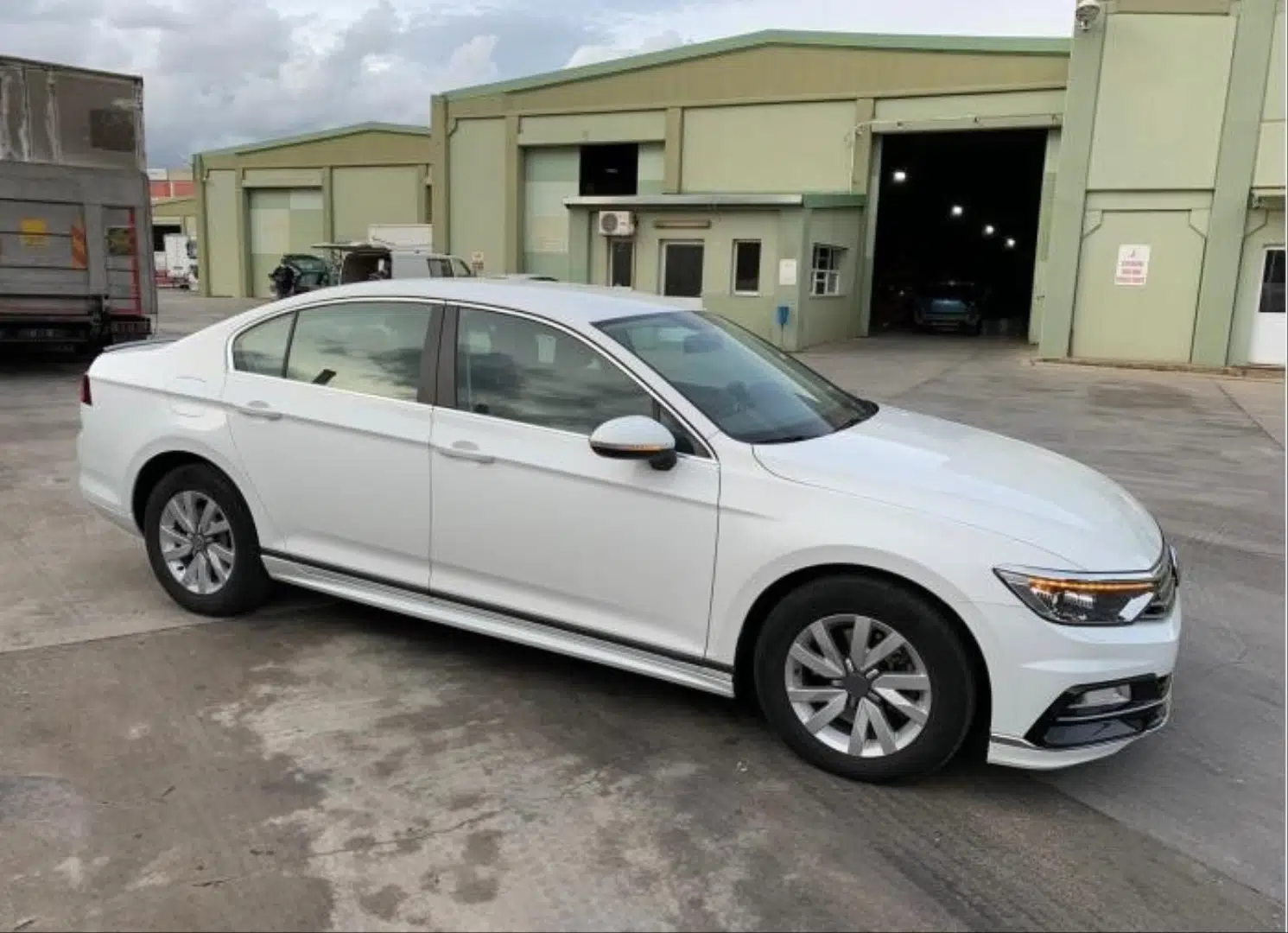 PASSAT 2015+ IÇIN UYUMLU B8 R-LINE YAN MARSPIYEL