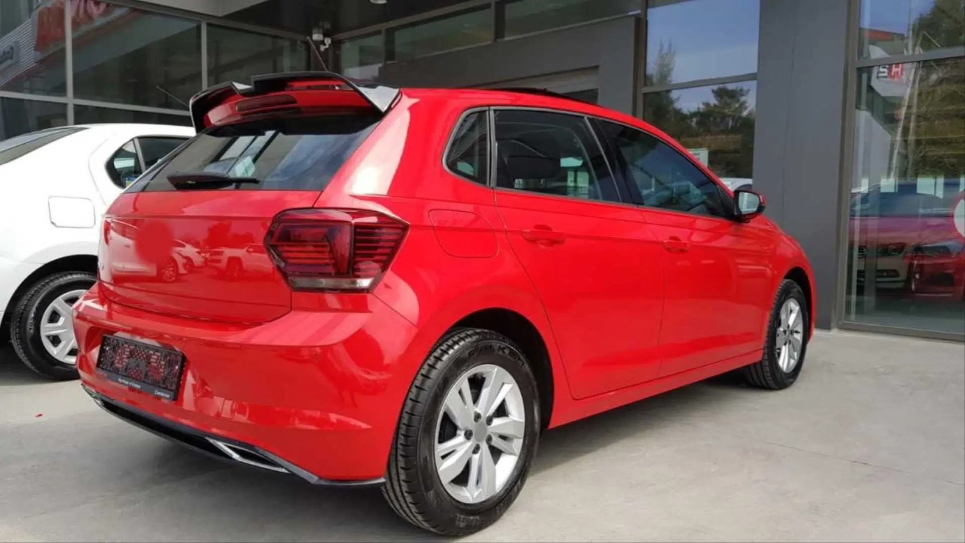 POLO 2019+ IÇIN UYUMLU OETTINGER SPOILER - PIANO BLACK (PARLAK SIYAH)